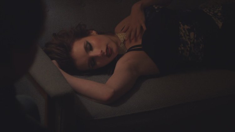 Emma Roberts Nipples