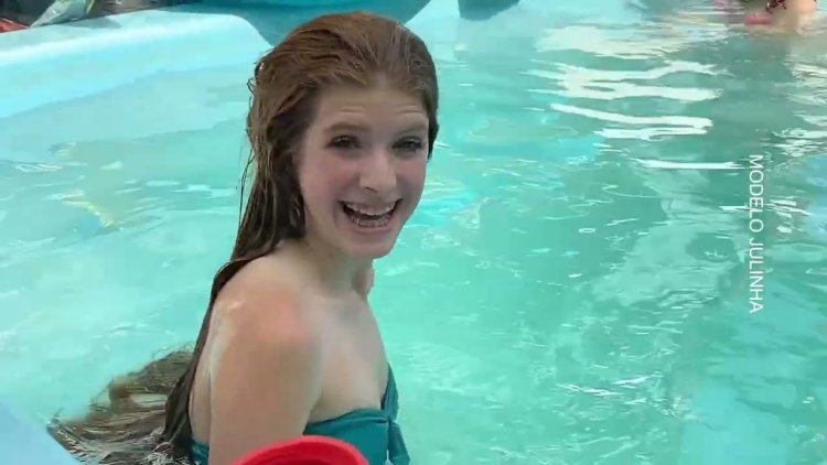 Modelo julinha how old she is