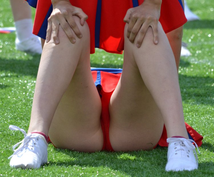 Without panties of the athlete is spied