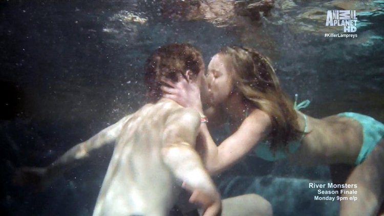 Jordan Spiro bed scenes