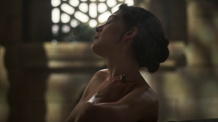 Rosamund ration is hot