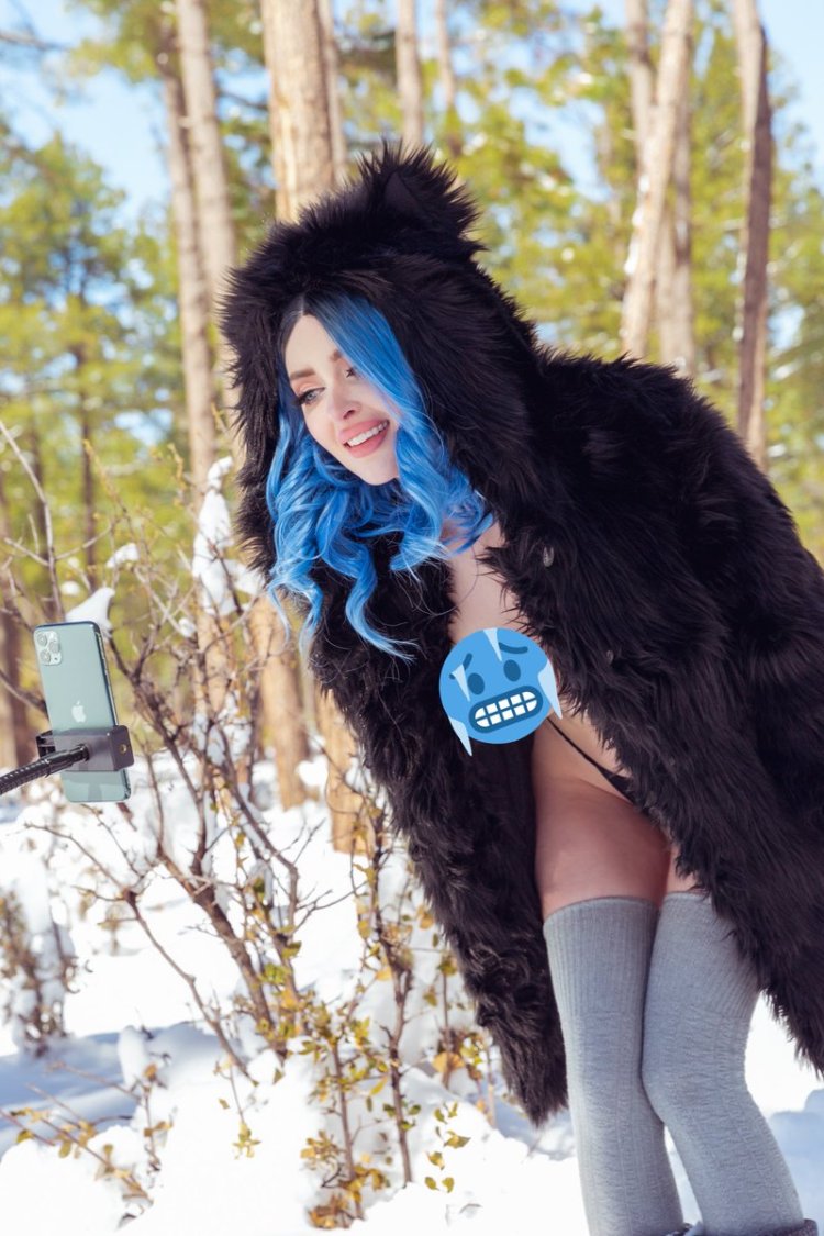 Model: @kristenlanae