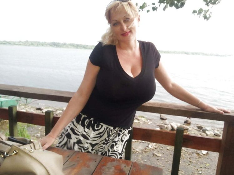 Yana Mironenko is dancing