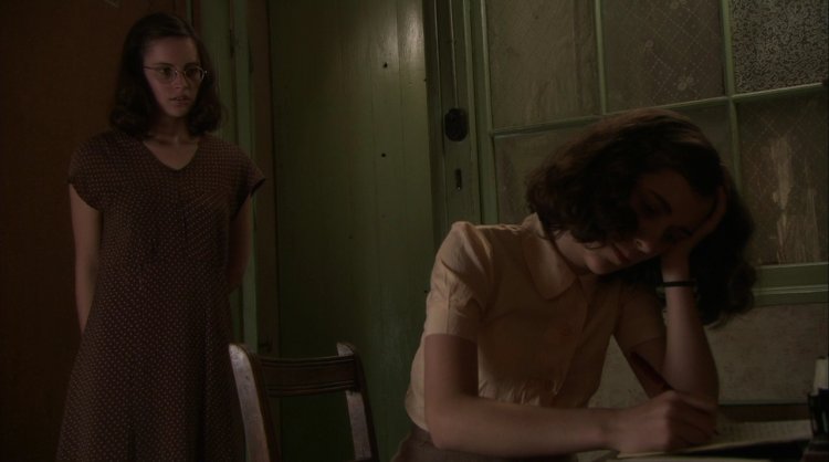 Feliciti Jones bed scenes