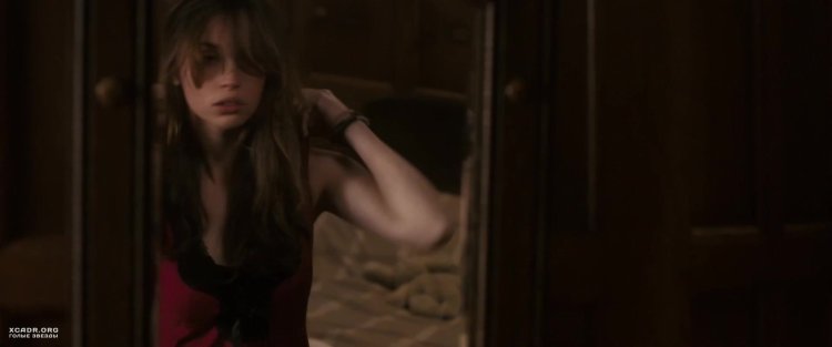 Felicity Jones Lesbian scenes