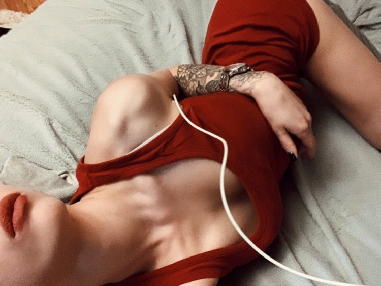 Diana Shurygina Plum