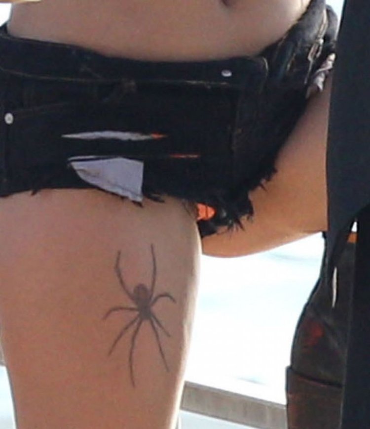 Actress Ariel Winter Sex