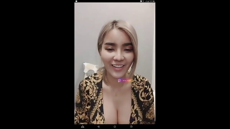 Ying Noey Live Masturbate