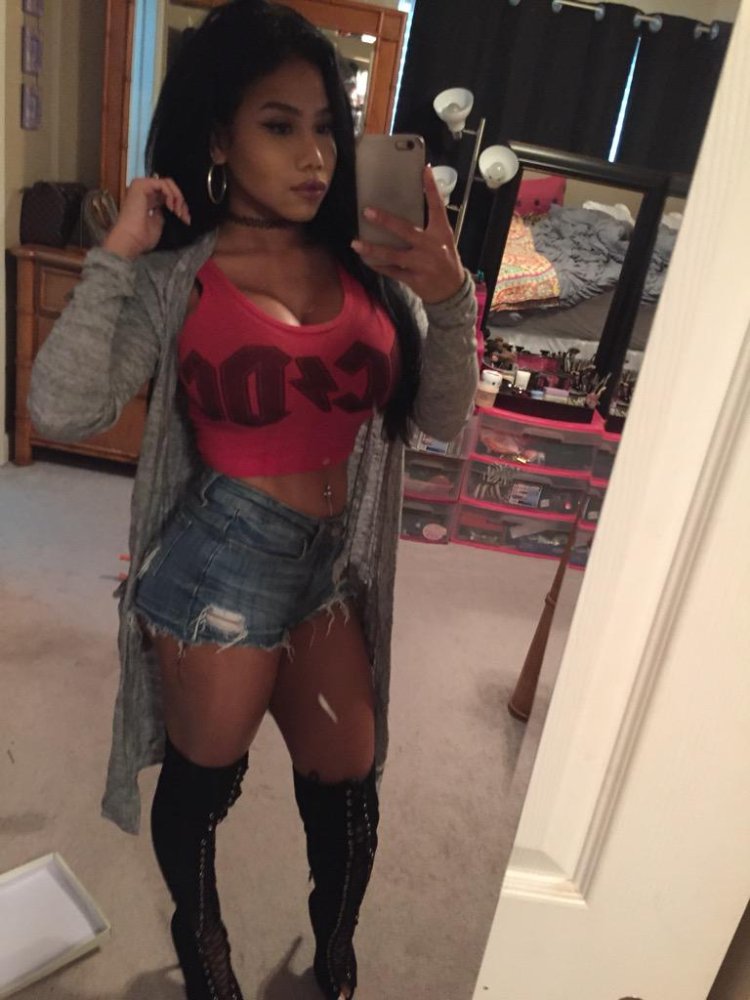 Sophie Di naked in his bassine