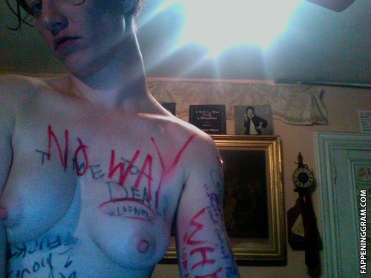 Amanda Palmer undressed