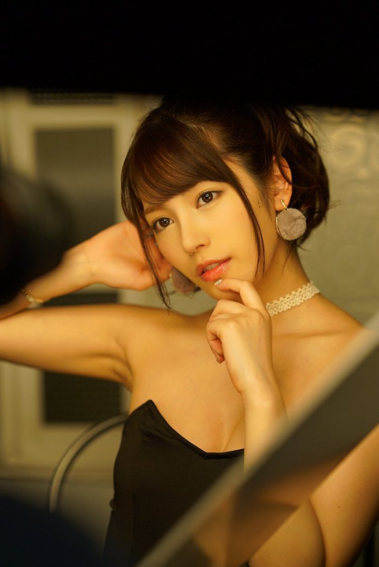 Karen Kaede 18 + Photo