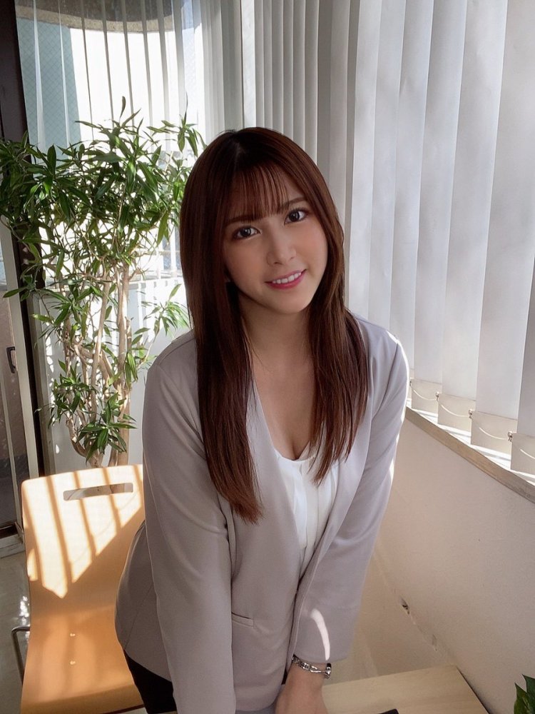 Karen Kaede 18 + Photo