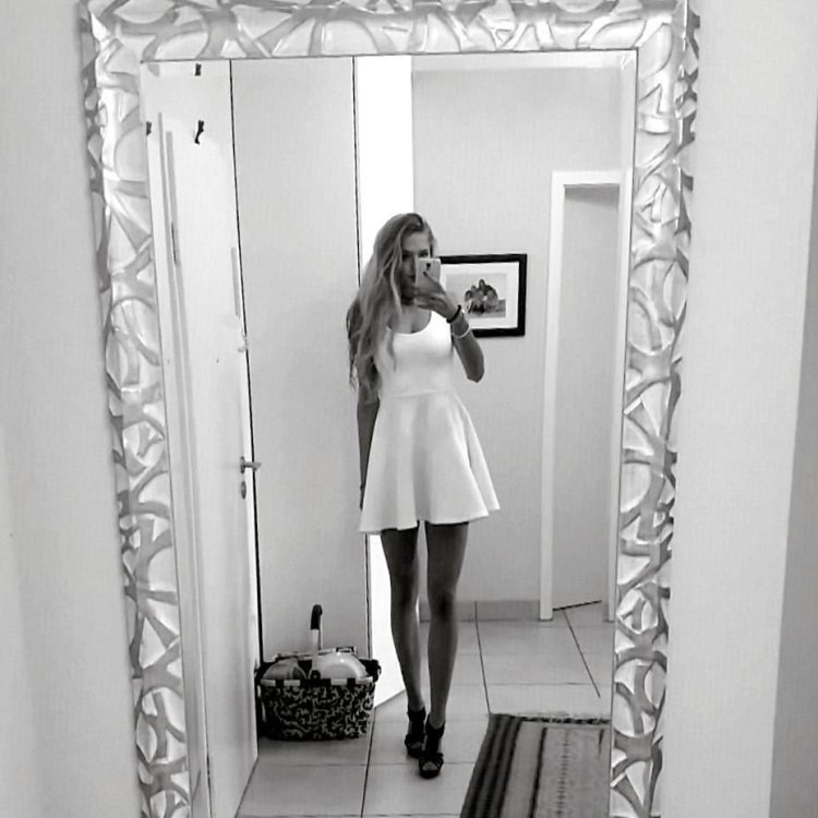 Anna Schmidt athletics nude