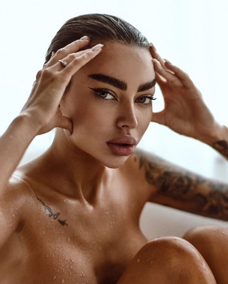 Ukrainian Kim Kardashian Alena Omovich