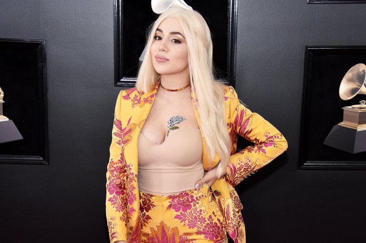 Ava Max is hot
