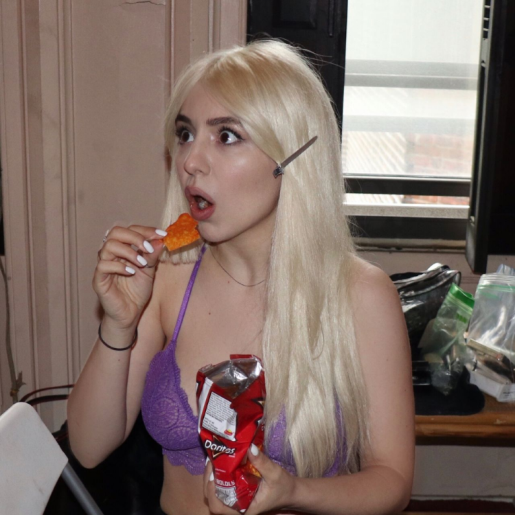 Ava Max without makeup