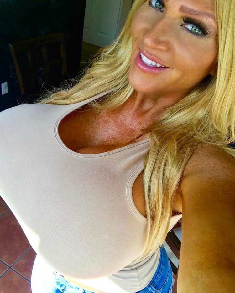 Allegra Cole (Allegra Cole)