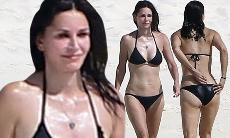 Courtney Cox in a swimsuit player