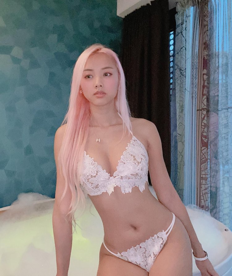 Vyvan Lee