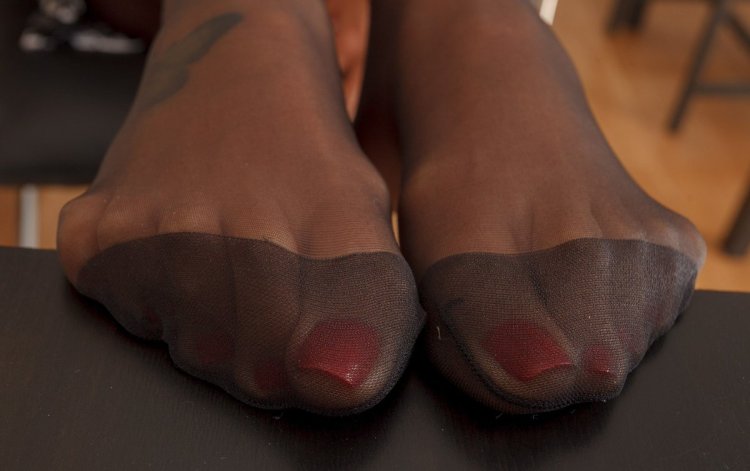 Erin Brown Feet Nylon