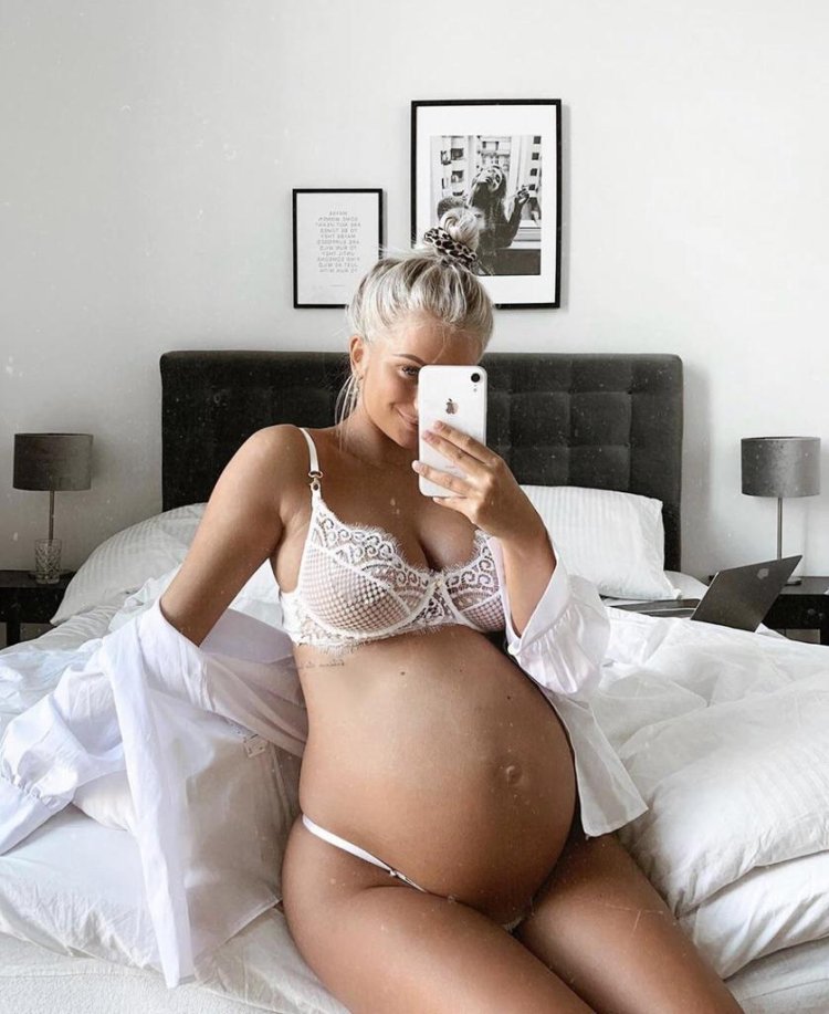 Pregnant Enormus Belly