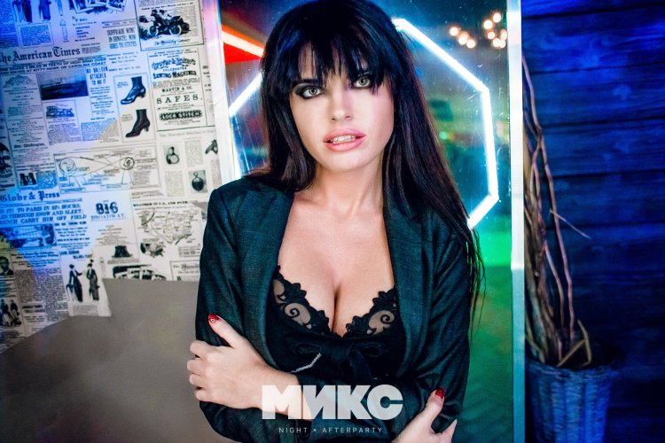 Aletta Ocean and Johnny Sins