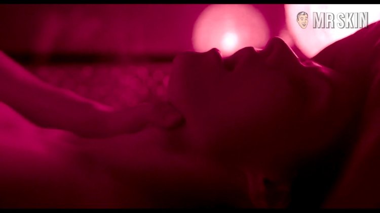 Alexandra Daddario Sexy