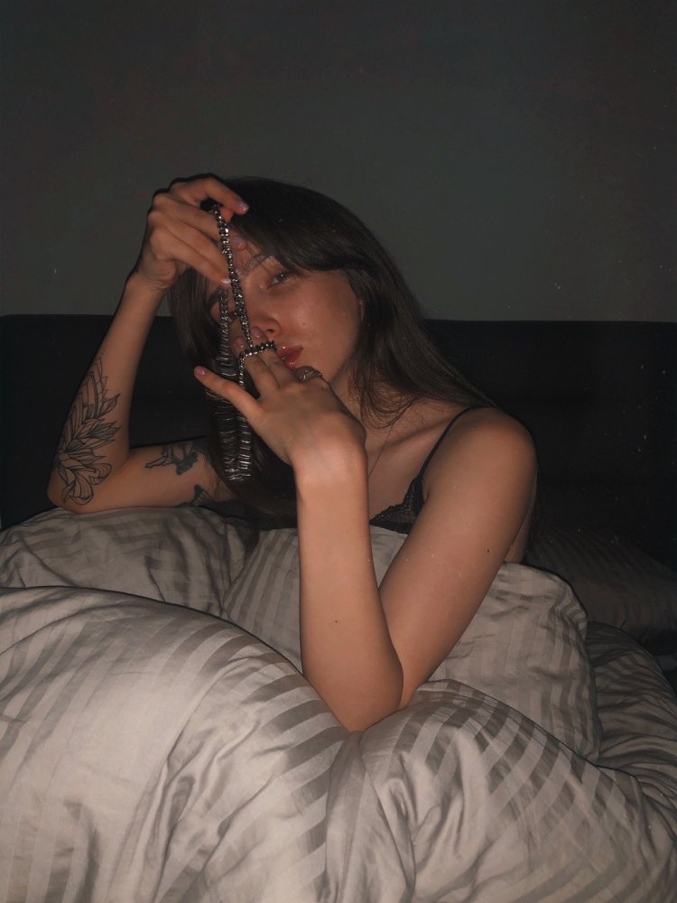 Gesuccum drain in a swimsuit