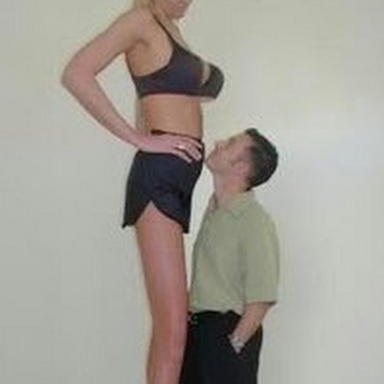 Tall woman and little man