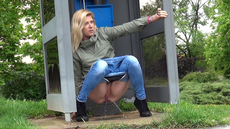 The woman wrote on the street