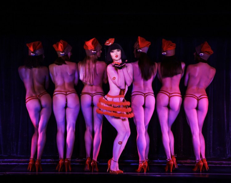 Crazy Horse Show Paris