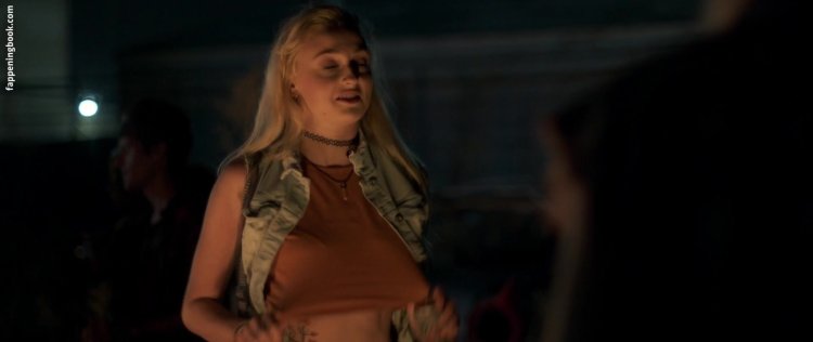 Sophie Turner Game of Thrones Nude