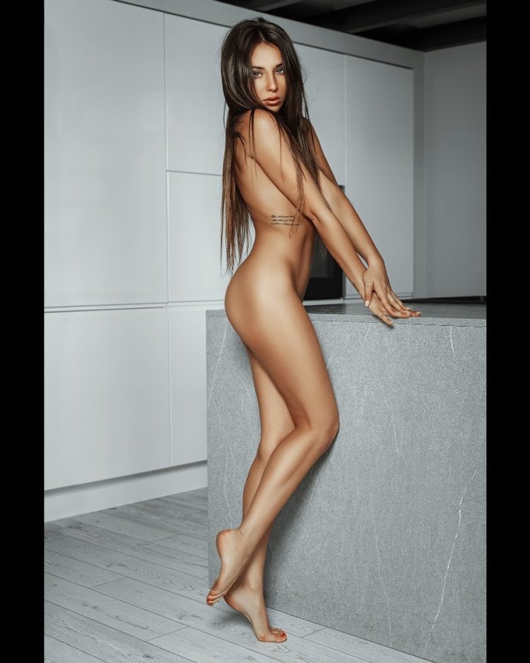 Naked model Patrycja Long photo