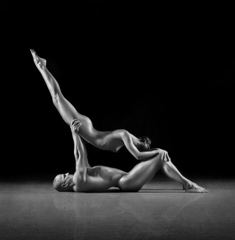 Rhythmic gymnasts nude