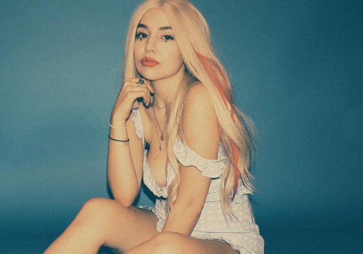 Ava Max Cloud