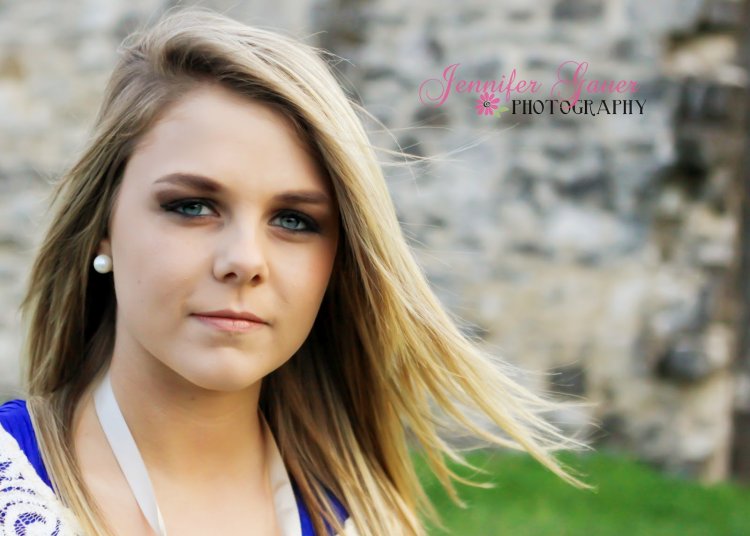 Photo portraits of girls in nature