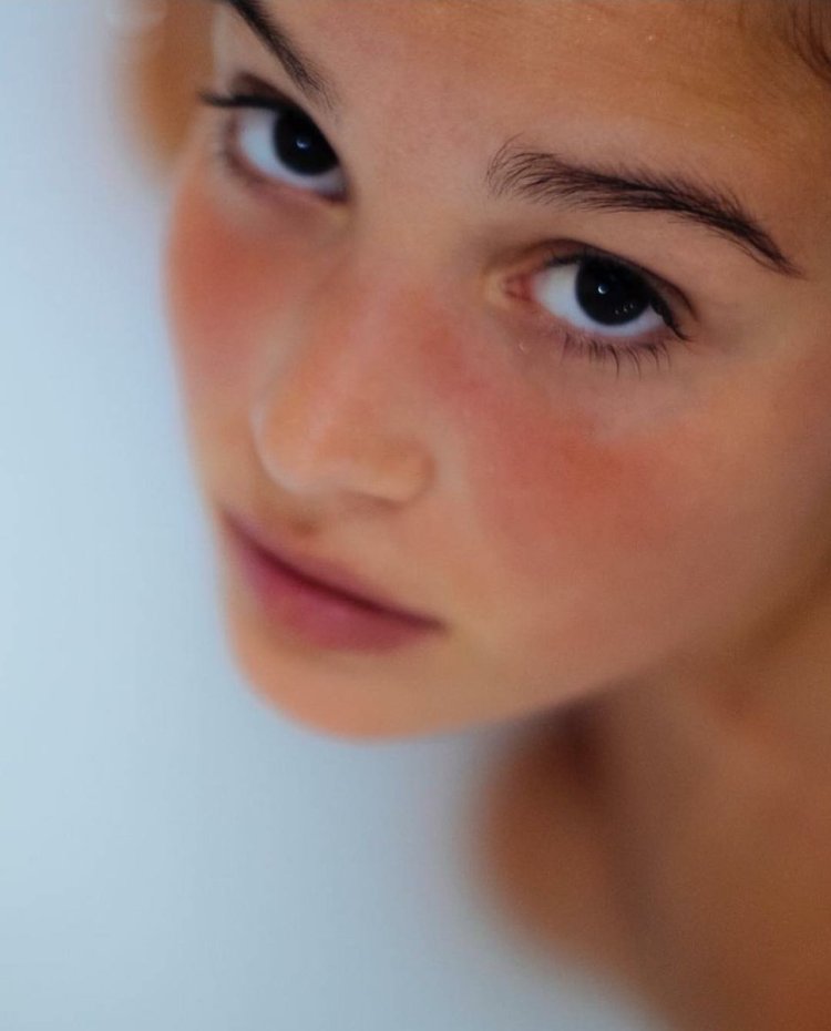 Jessica Alba in the pool