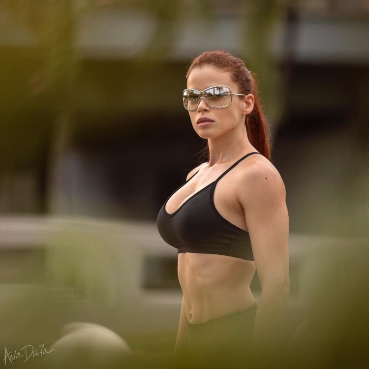 Anna Delia de Iturrondo