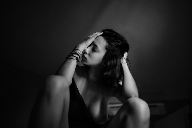 Nude closed in the apartment