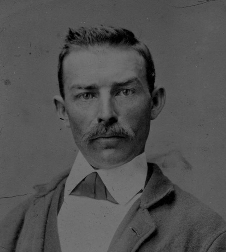 Jesse James Dexker in a swimsuit