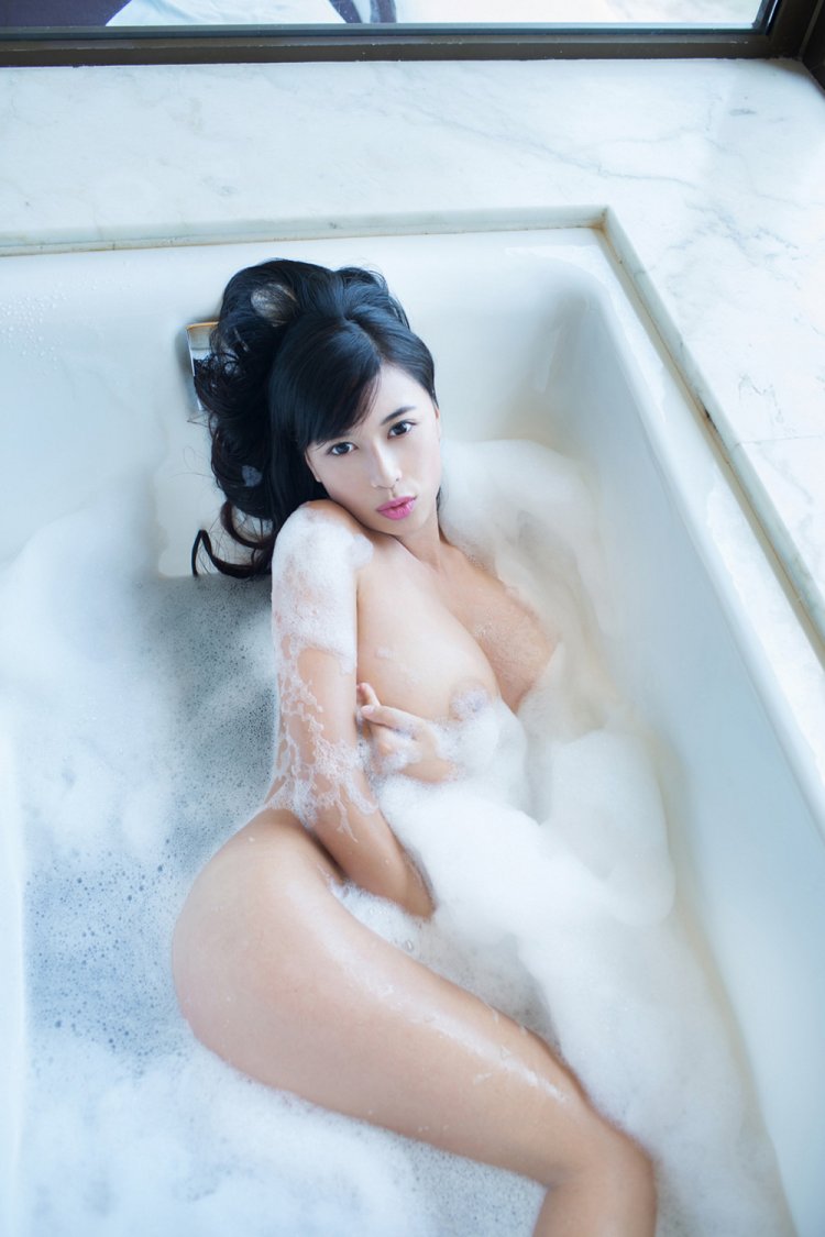 Line tuigirl Erotic photo shoot