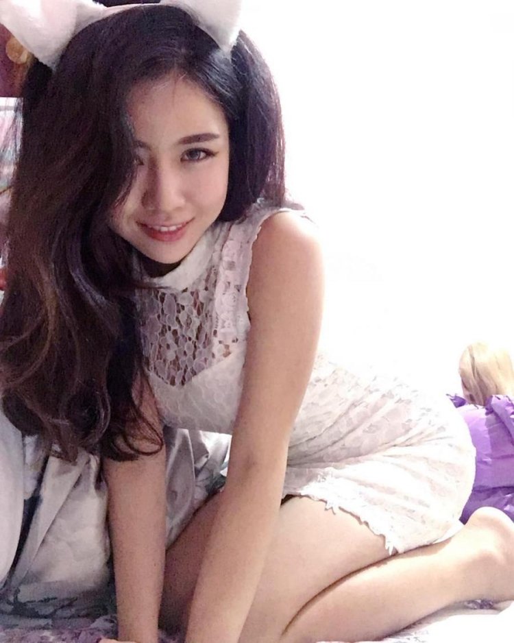 Kiaraakitty breasts