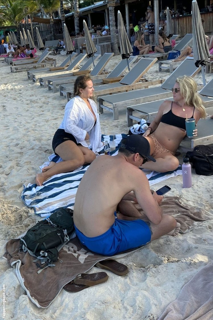 Daniel McDonald Naked Tits