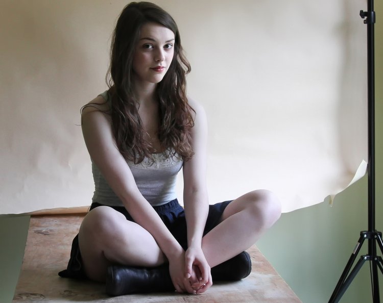 Model Imogen Dyer in bed