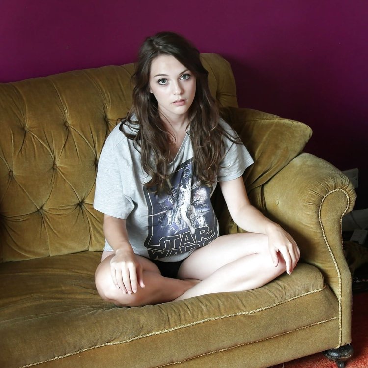 Anna Vladimirova (Imogen Dyer)