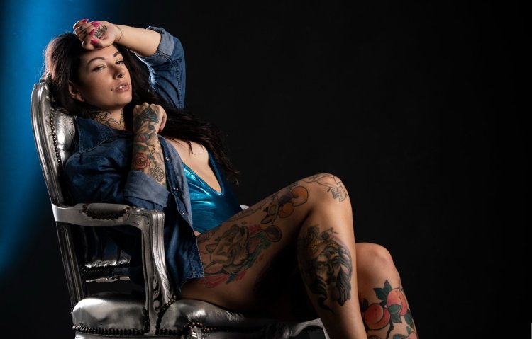 Erotic girls with tattoos