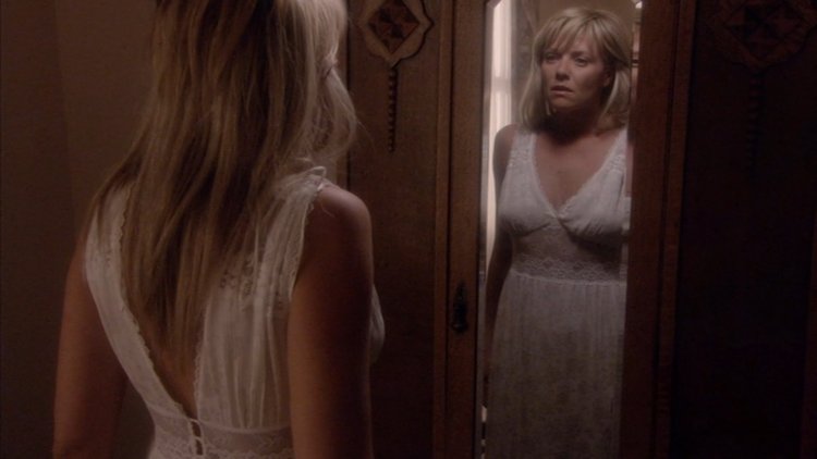 Amanda Tapping in bed scenes