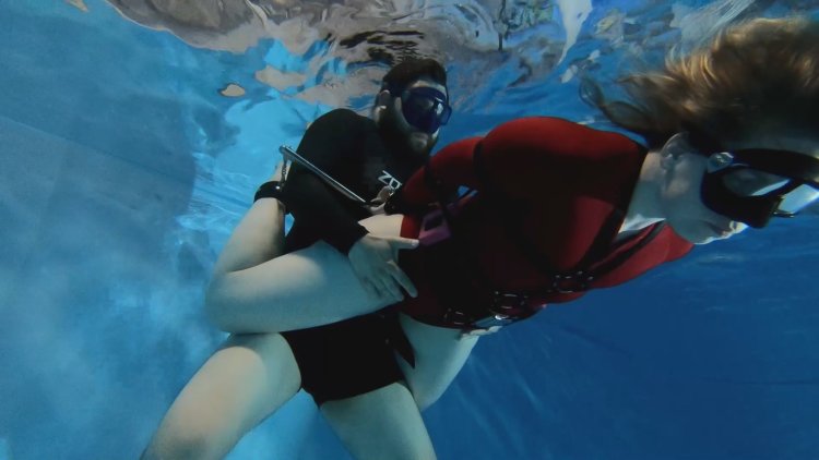 Water Breath Play, Water Orgasms and Underwater