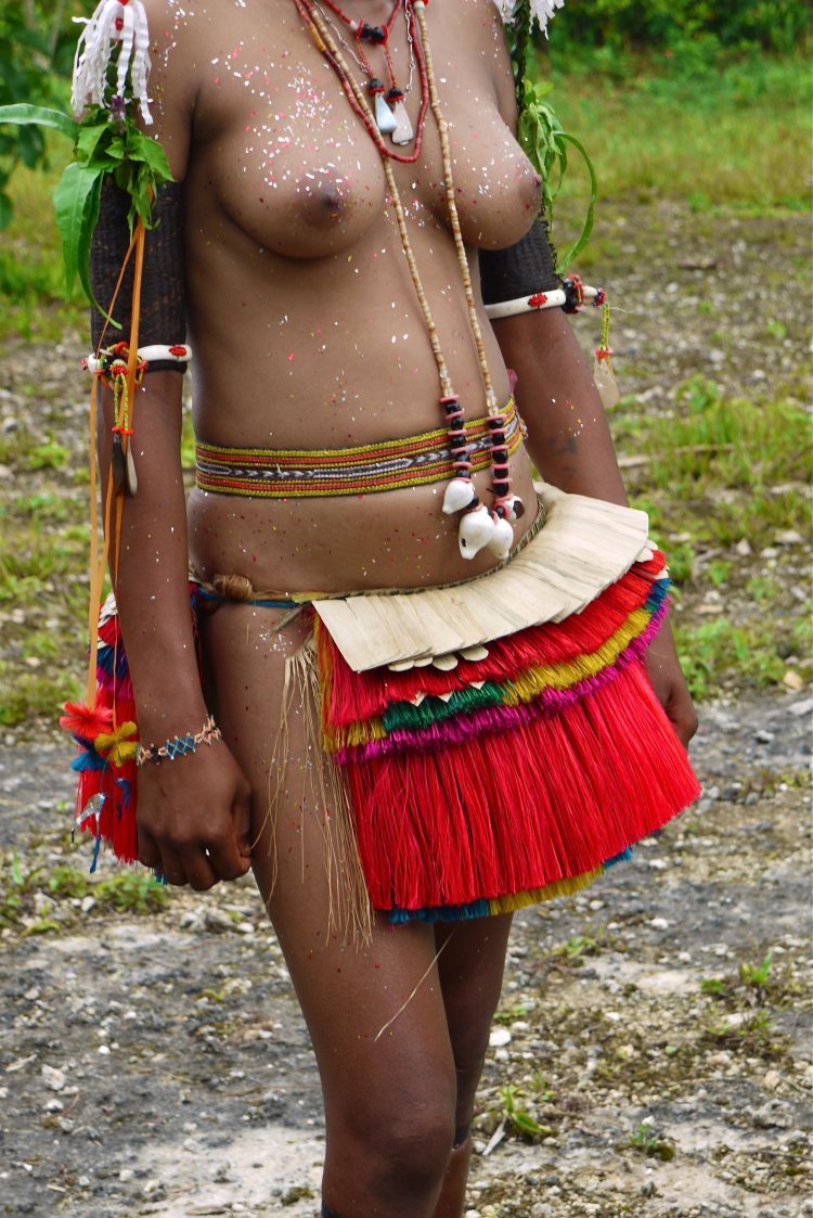 Khimba woman Nude
