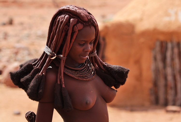 Naked African women
